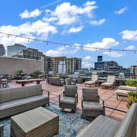 2Br Unit In The Heart Of Dt On Playhouse Square, With Pool And Gym Access-1106 Apartment Кливланд Екстериор снимка