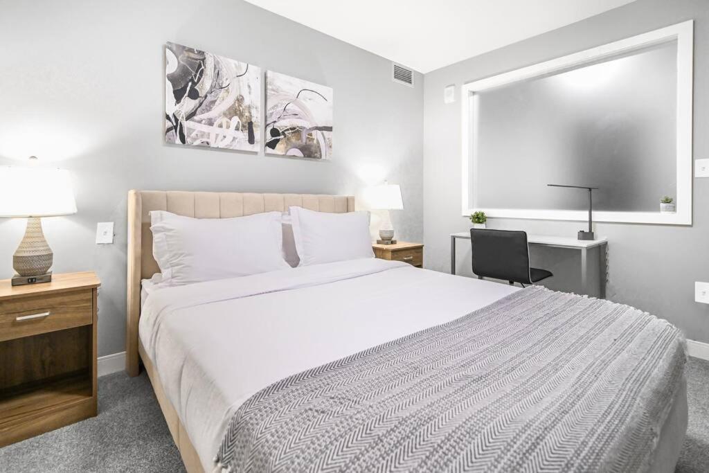 2Br Unit In The Heart Of Dt On Playhouse Square, With Pool And Gym Access-1106 Apartment Кливланд Екстериор снимка