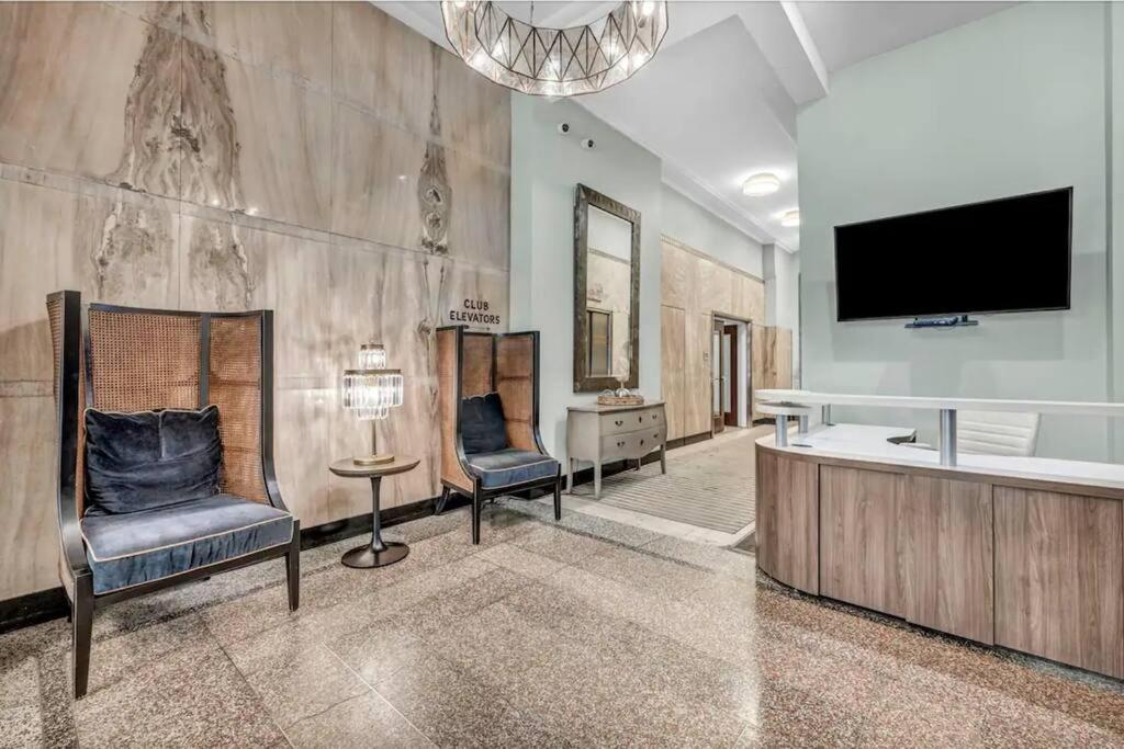 2Br Unit In The Heart Of Dt On Playhouse Square, With Pool And Gym Access-1106 Apartment Кливланд Екстериор снимка