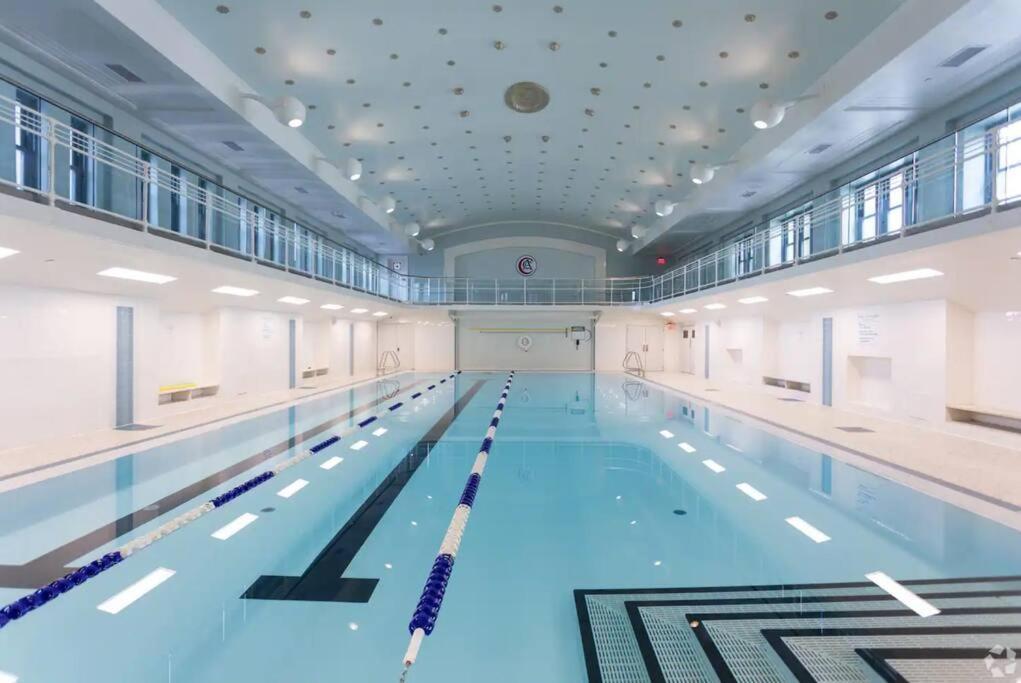 2Br Unit In The Heart Of Dt On Playhouse Square, With Pool And Gym Access-1106 Apartment Кливланд Екстериор снимка