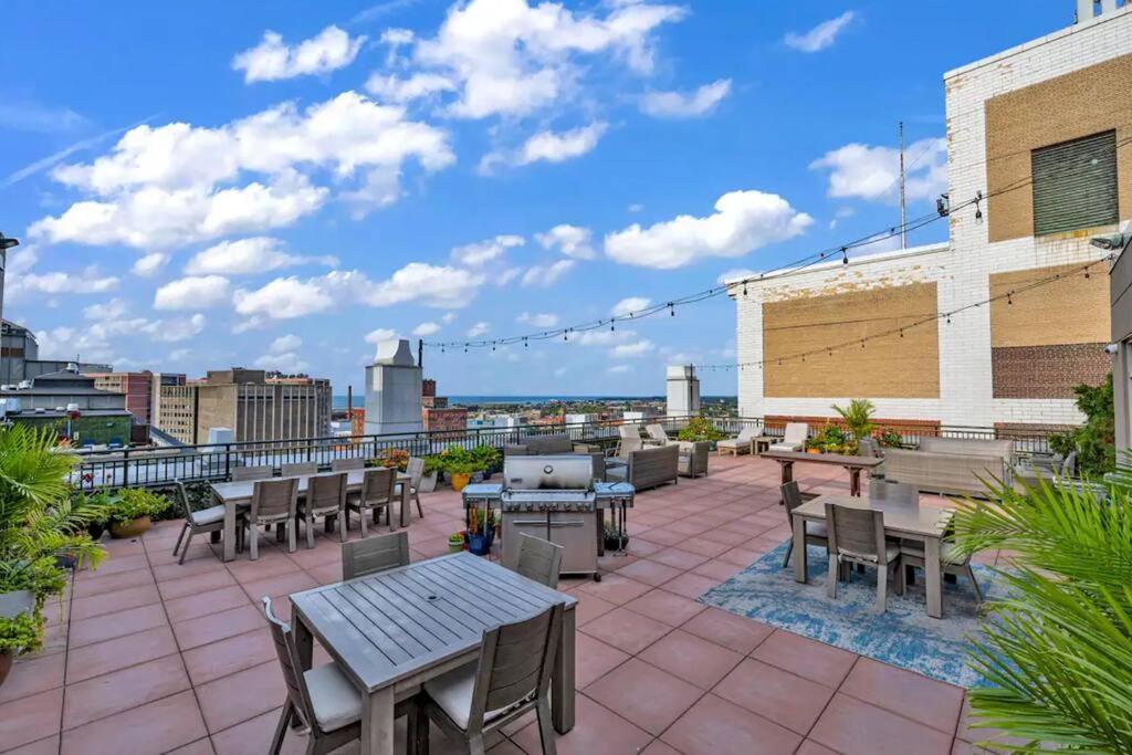 2Br Unit In The Heart Of Dt On Playhouse Square, With Pool And Gym Access-1106 Apartment Кливланд Екстериор снимка