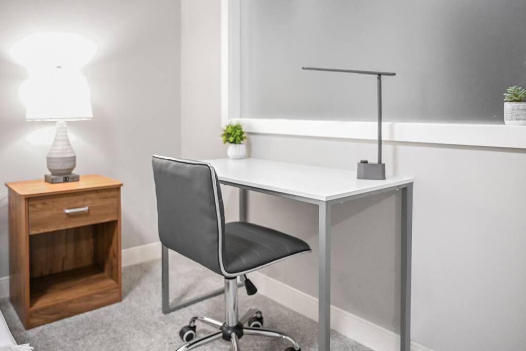 2Br Unit In The Heart Of Dt On Playhouse Square, With Pool And Gym Access-1106 Apartment Кливланд Екстериор снимка